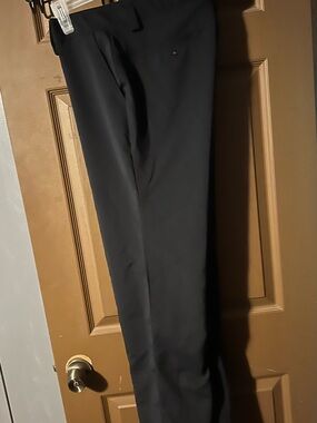 Women’s Under Armour Black Dress Pants - Classic Straight Fit Size 10